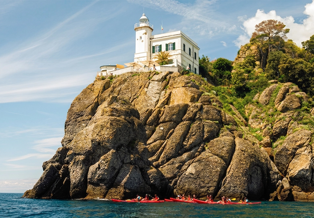 Kayaking and Snorkeling with an Aperitif Between Camogli and Portofino